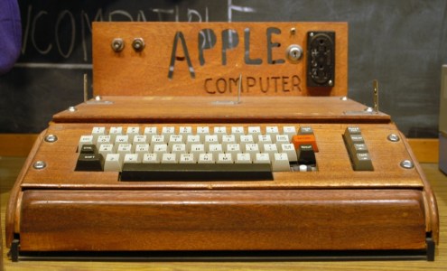 Apple-%E2%80%93-Apple-I-Computer-19762.jpg