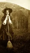 Women+in+Witch+Costumes,+circa+1800s+(3).webp