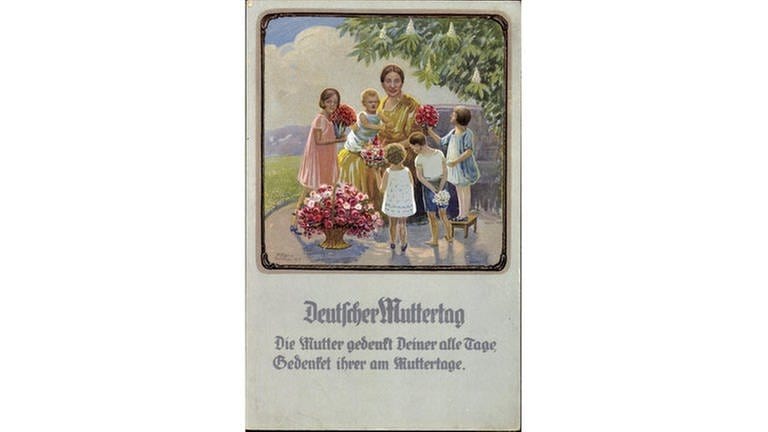 Mutter umringt von fünf Kindern mit Blumen (Grafik): Glückwunschkarte zum Muttertag, um 1935: Deutscher Muttertag – Die Mutter gedenkt Deiner alle Tage  Gedenket ihrer am Muttertage