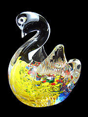 180px-Swan_of_Glass.jpg