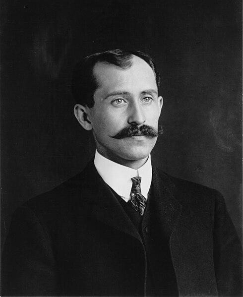 490px-Orville_Wright.jpg