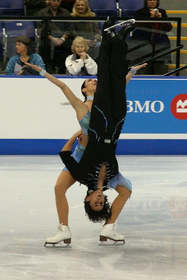 Faiella_%26_Scali_Reverse_Lift_-_2006_Skate_Canada.jpg