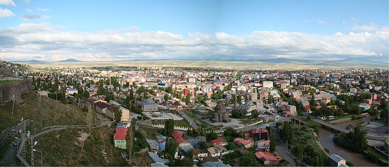 800px-Kars_Panorama.JPG