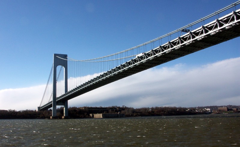 Verrazano_bridge_NY.jpg