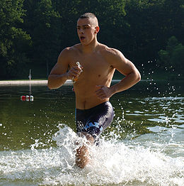 260px-Soldier_running_in_water_original.jpg