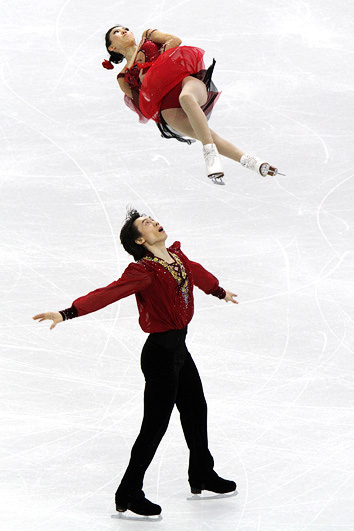 Tong_Jian_and_Pang_Qing_%282010_Olympics%29.jpg