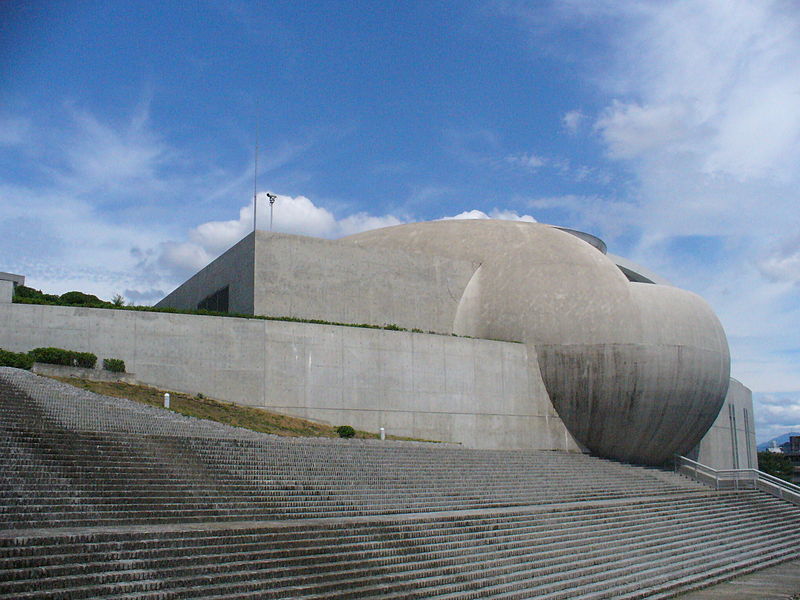 800px-Nagaragawa_Convention_Center_1.JPG