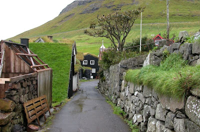800px-Bour,_Faroe_Islands_(10).jpg