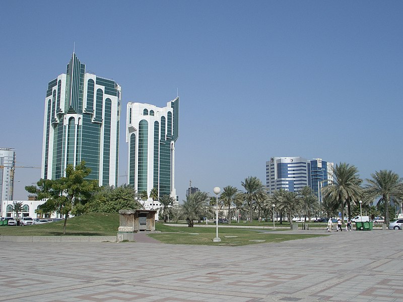 800px-Modern_Doha.jpg