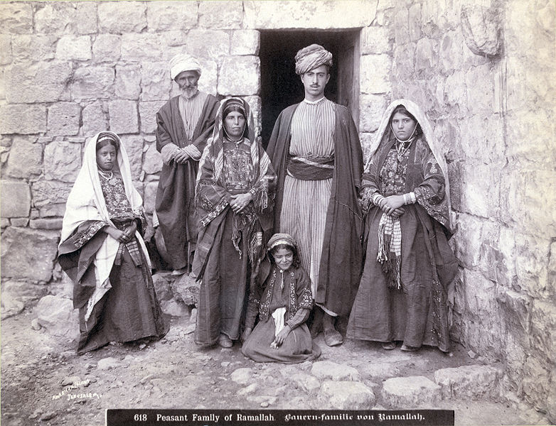 782px-Peasant_Family_of_Ramallah_1900-1910.jpg