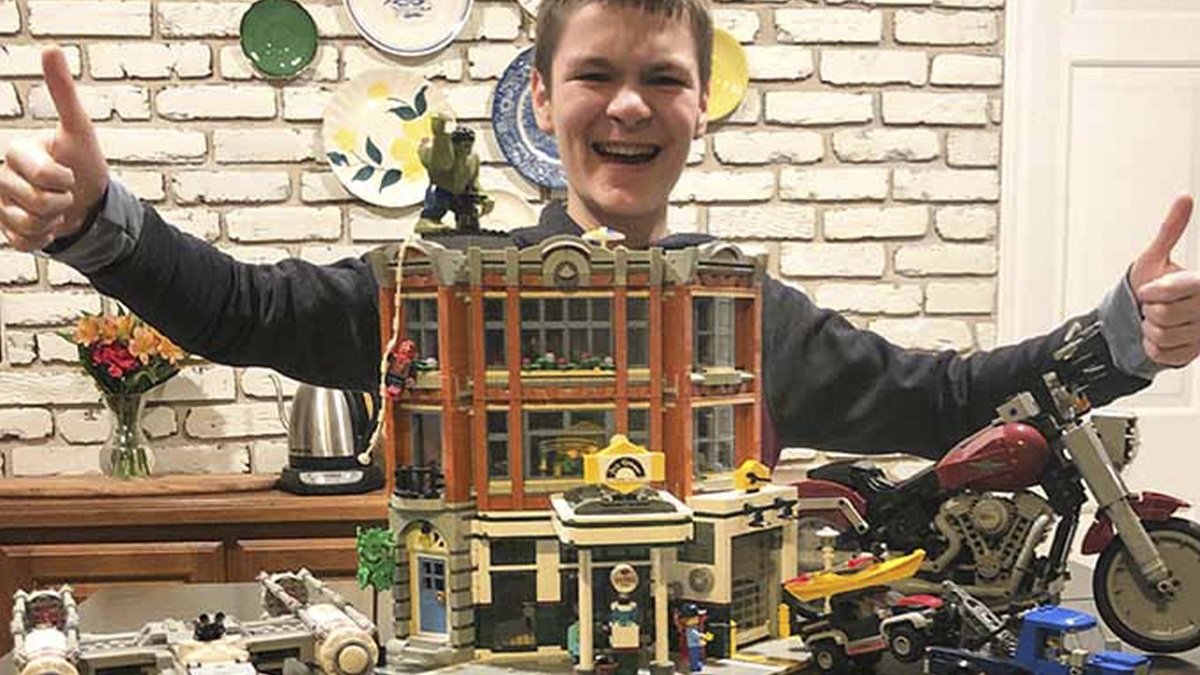 ABD’de 12 yaşındaki çocuk en hızlı Lego yapma rekorunu kırdı